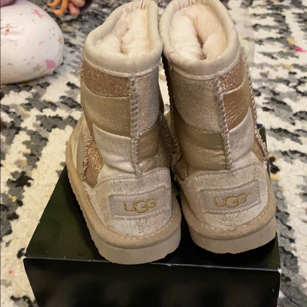 Metallic patchwork uggs - Picture 3 of 4